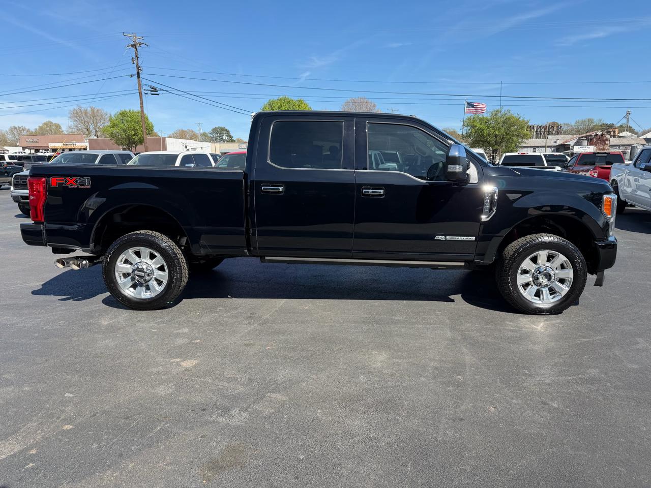 Ford Super Duty F-350 SRW Platinum 4WD Crew Cab 6.75' Box 2017