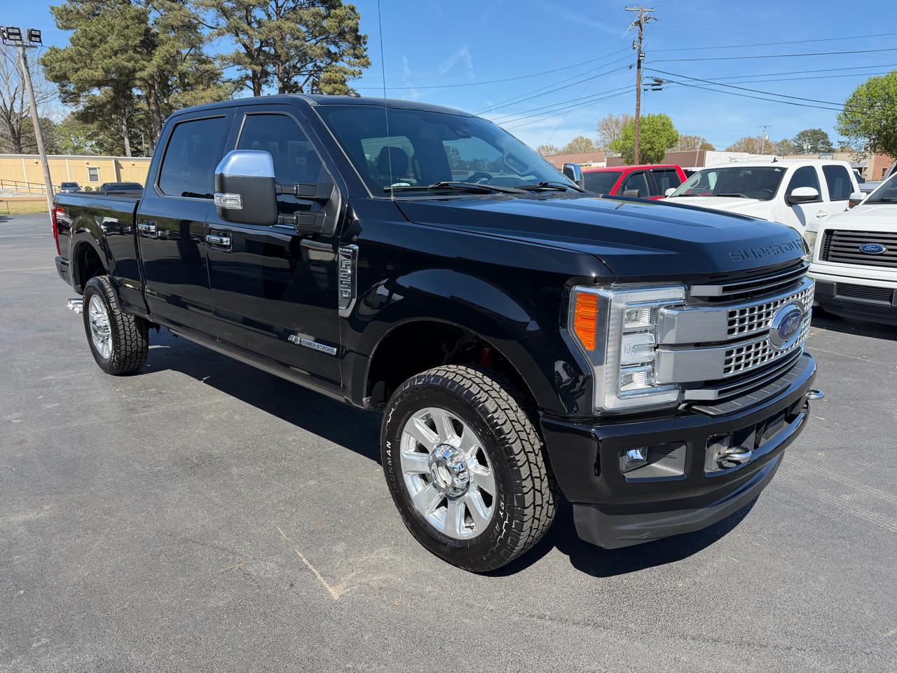 Ford Super Duty F-350 SRW Platinum 4WD Crew Cab 6.75' Box 2017