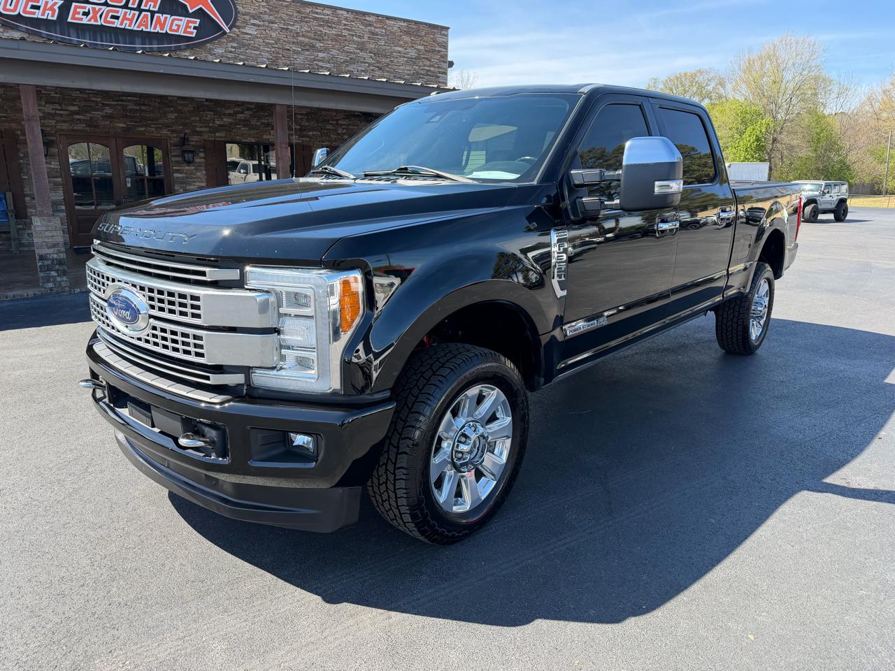 Ford Super Duty F-350 SRW Platinum 4WD Crew Cab 6.75' Box 2017