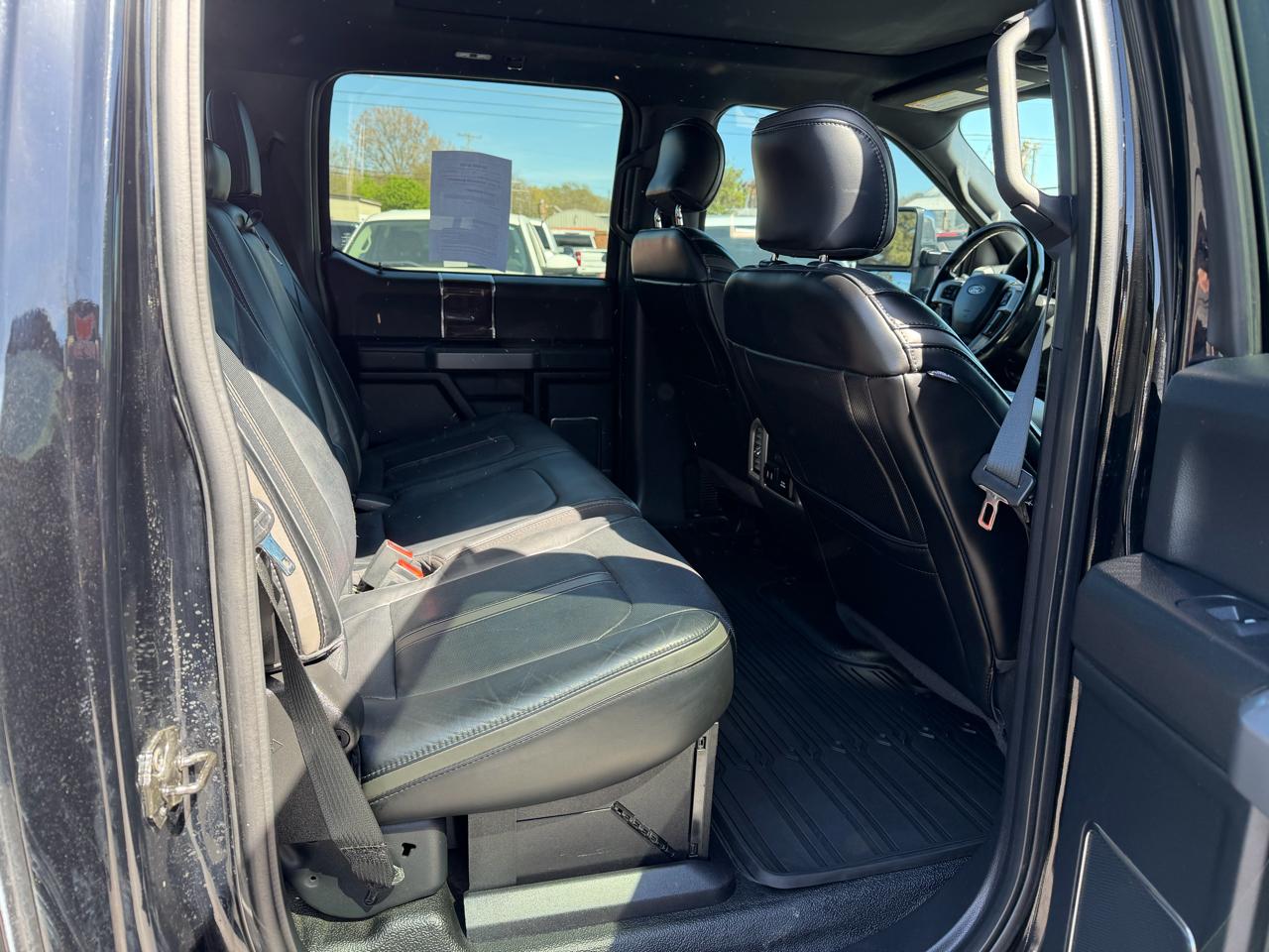 Ford Super Duty F-350 SRW Platinum 4WD Crew Cab 6.75' Box 2017