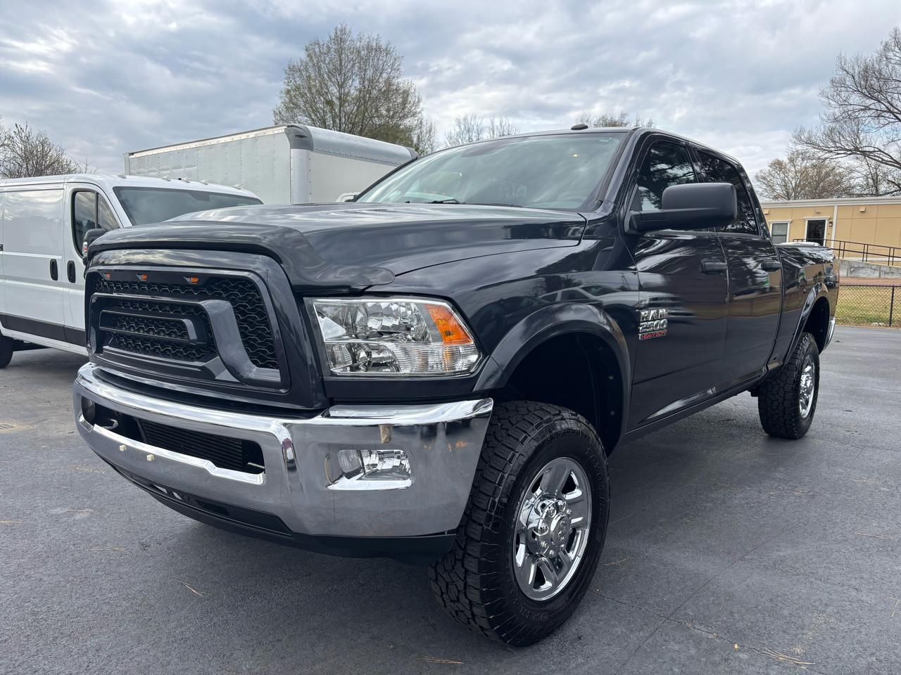 RAM 2500 Tradesman 4x4 Crew Cab 6'4" Box 2018
