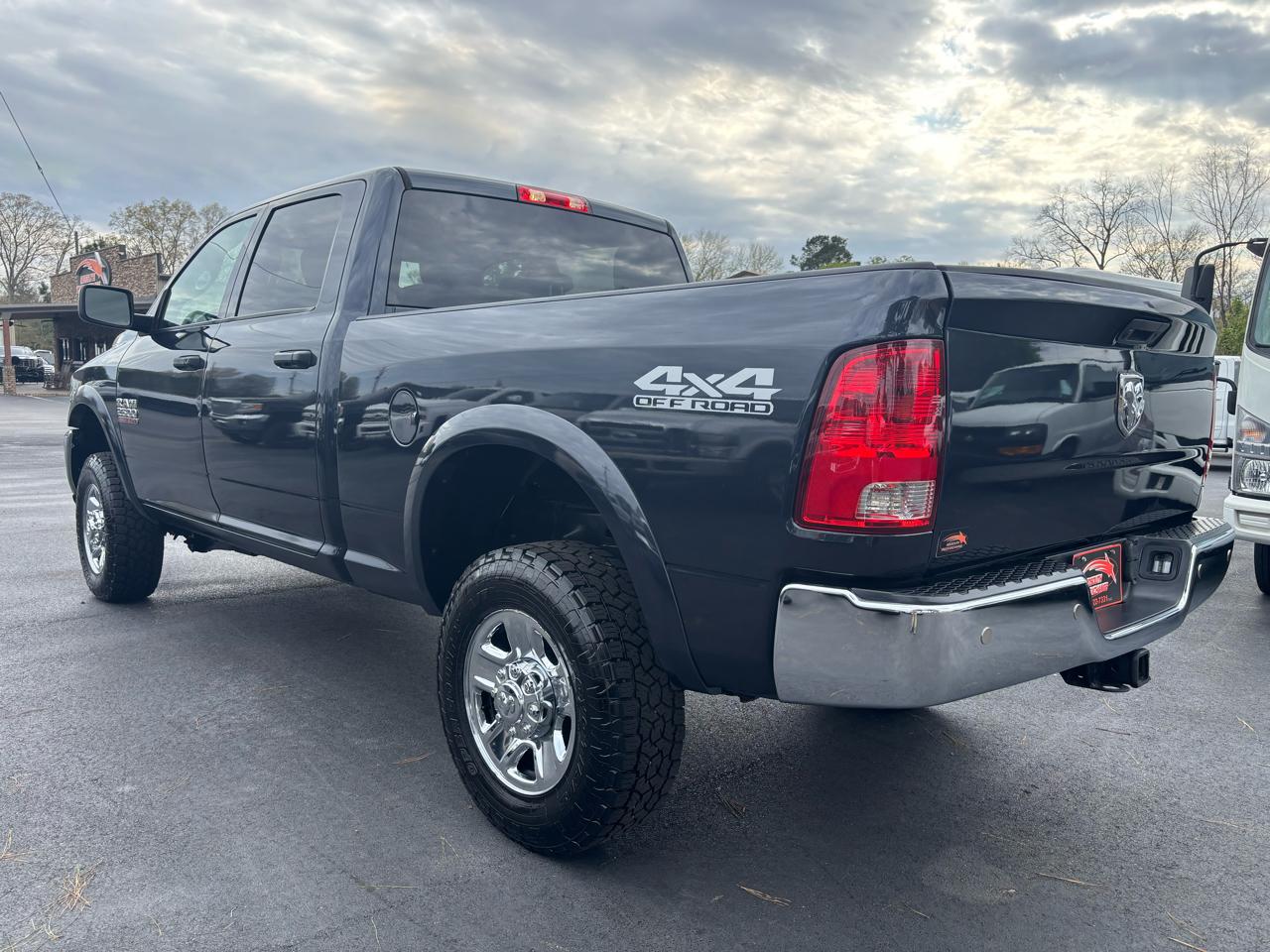 RAM 2500 Tradesman 4x4 Crew Cab 6'4" Box 2018