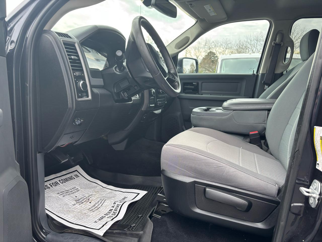 RAM 2500 Tradesman 4x4 Crew Cab 6'4" Box 2018