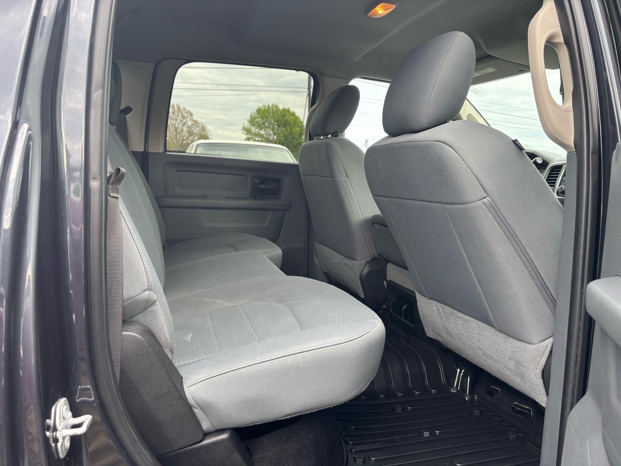 RAM 2500 Tradesman 4x4 Crew Cab 6'4" Box 2018