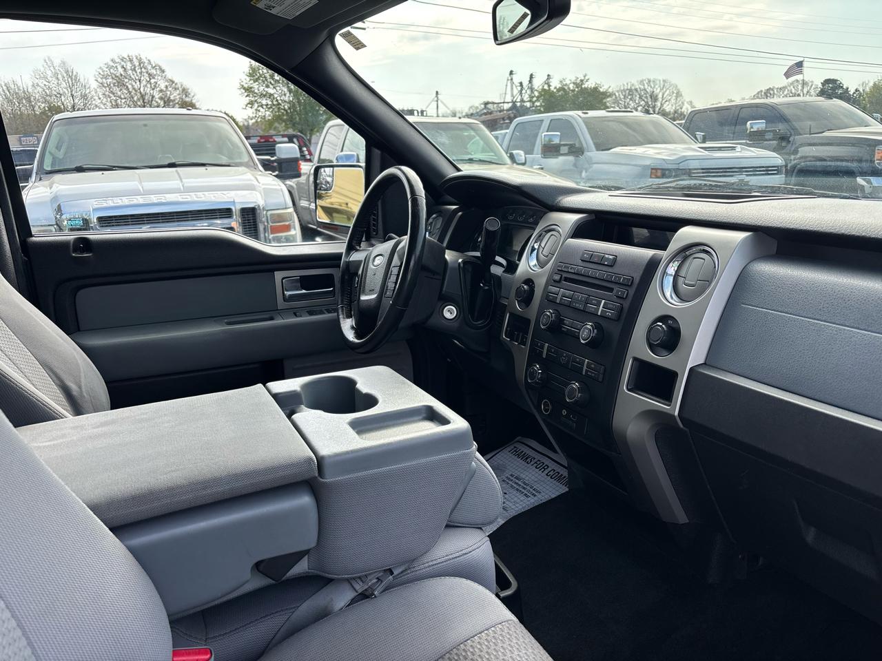 Ford F-150 4WD SuperCrew 145" XLT 2011