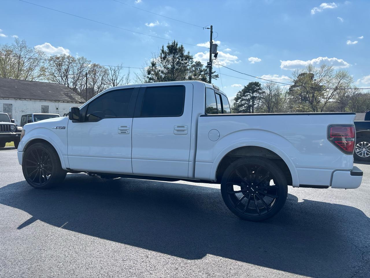 Ford F-150 2WD SuperCrew 145" Lariat 2011