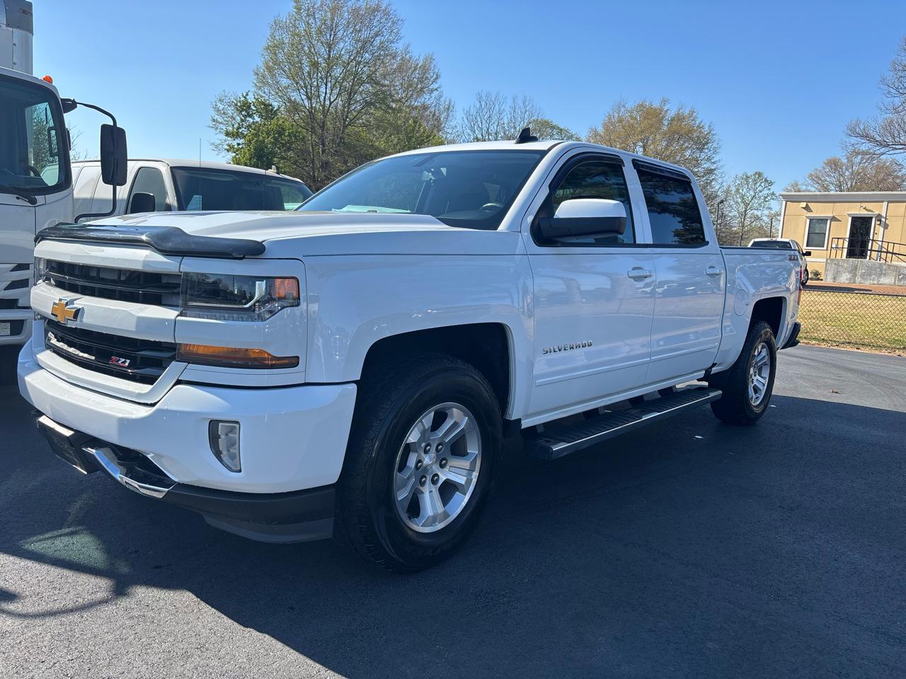 Chevrolet Silverado 1500 4WD Crew Cab 143.5" LT w/2LT 2016