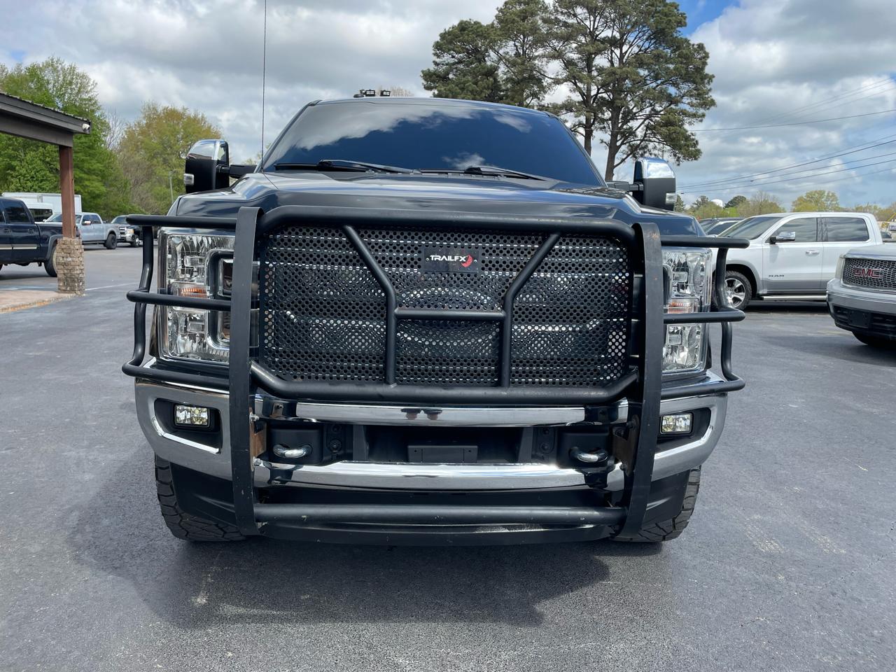 Ford Super Duty F-250 SRW Lariat 4WD Crew Cab 8' Box 2018