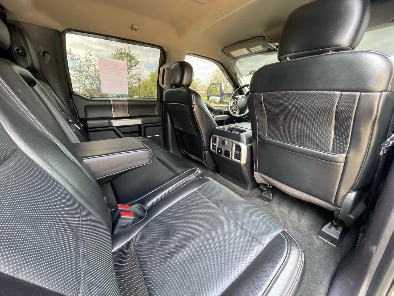 Ford Super Duty F-250 SRW Lariat 4WD Crew Cab 8' Box 2018