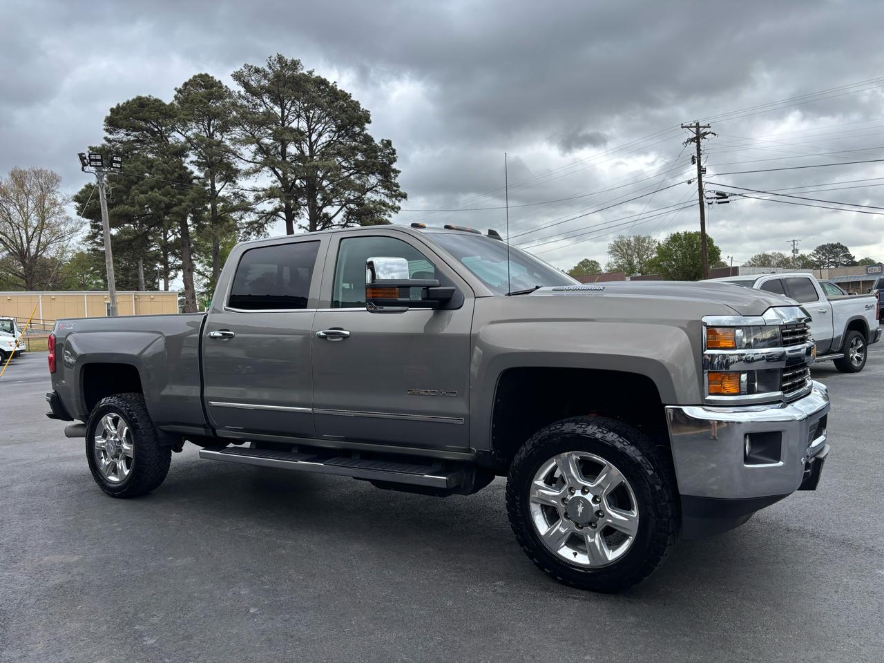 Chevrolet Silverado 2500HD 4WD Crew Cab 153.7" LTZ 2017
