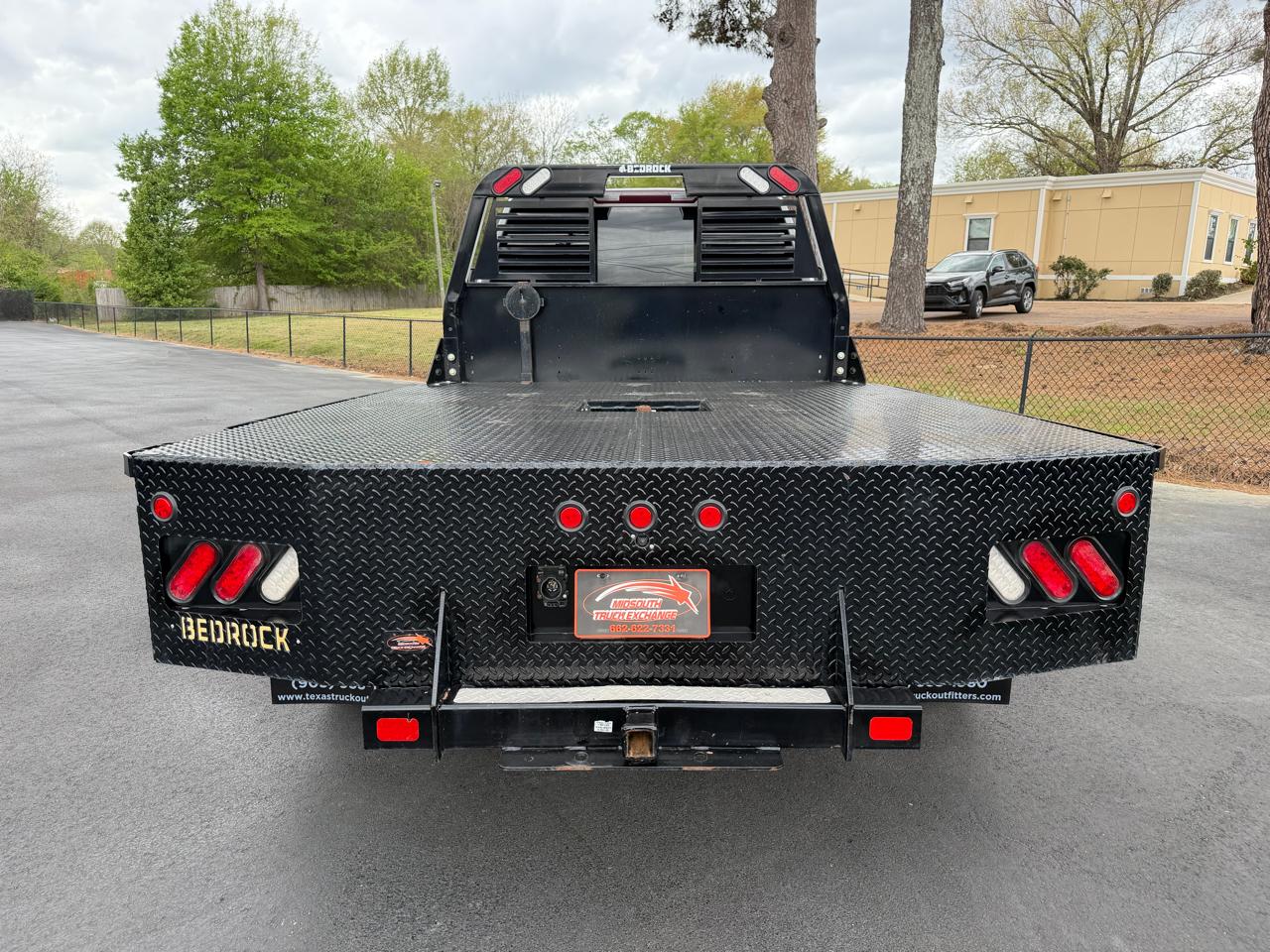 Chevrolet Silverado 3500HD CC 4WD Crew Cab 177" WB, 60" CA LT 2022