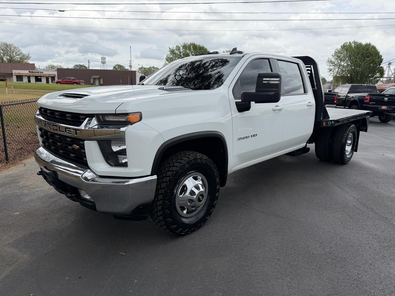 Chevrolet Silverado 3500HD CC 4WD Crew Cab 177" WB, 60" CA LT 2022