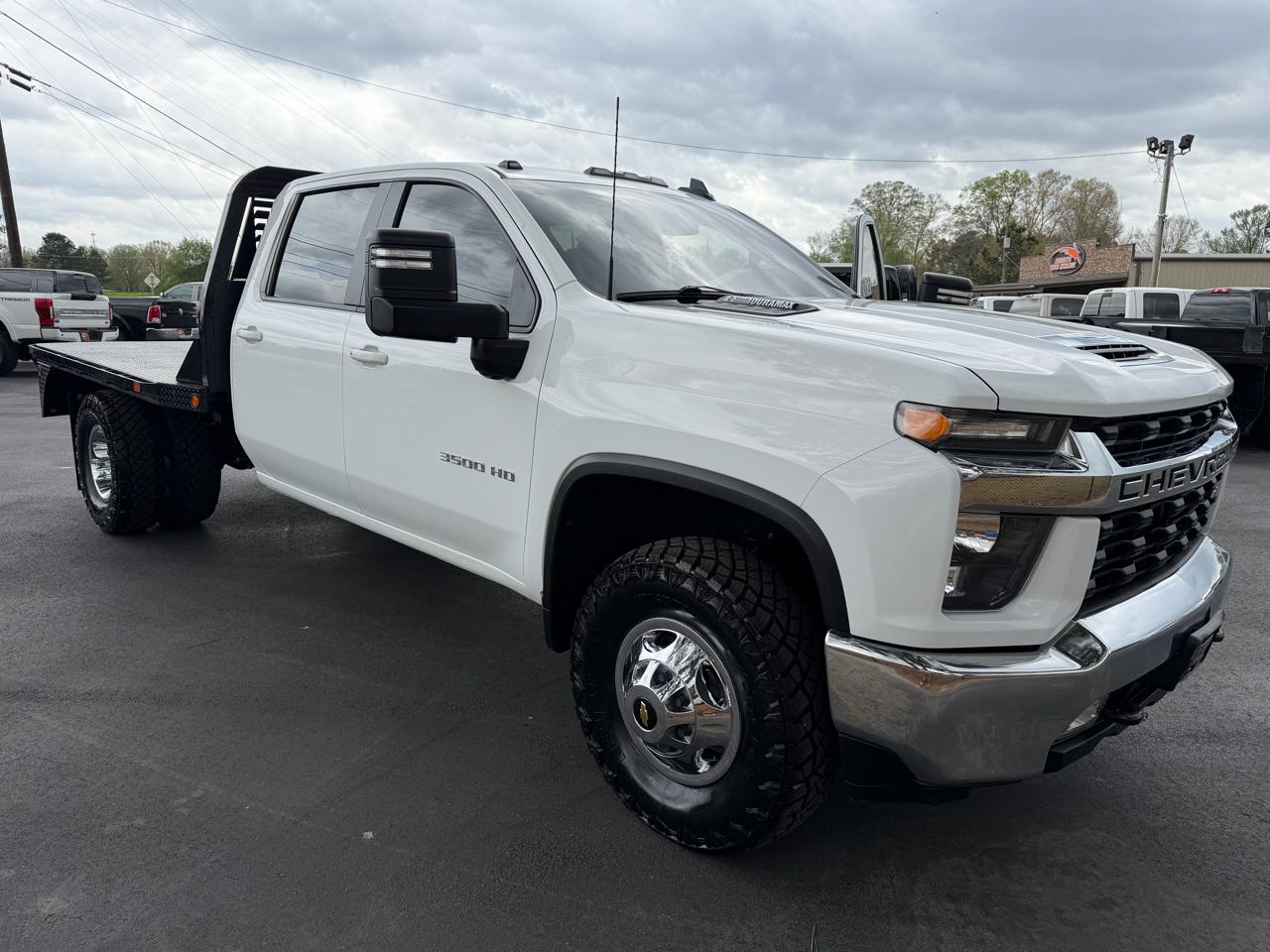 Chevrolet Silverado 3500HD CC 4WD Crew Cab 177" WB, 60" CA LT 2022