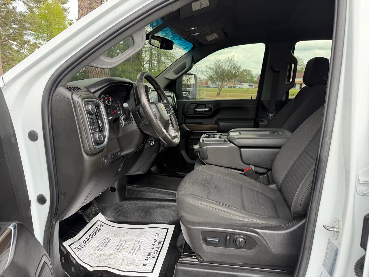 Chevrolet Silverado 3500HD CC 4WD Crew Cab 177" WB, 60" CA LT 2022