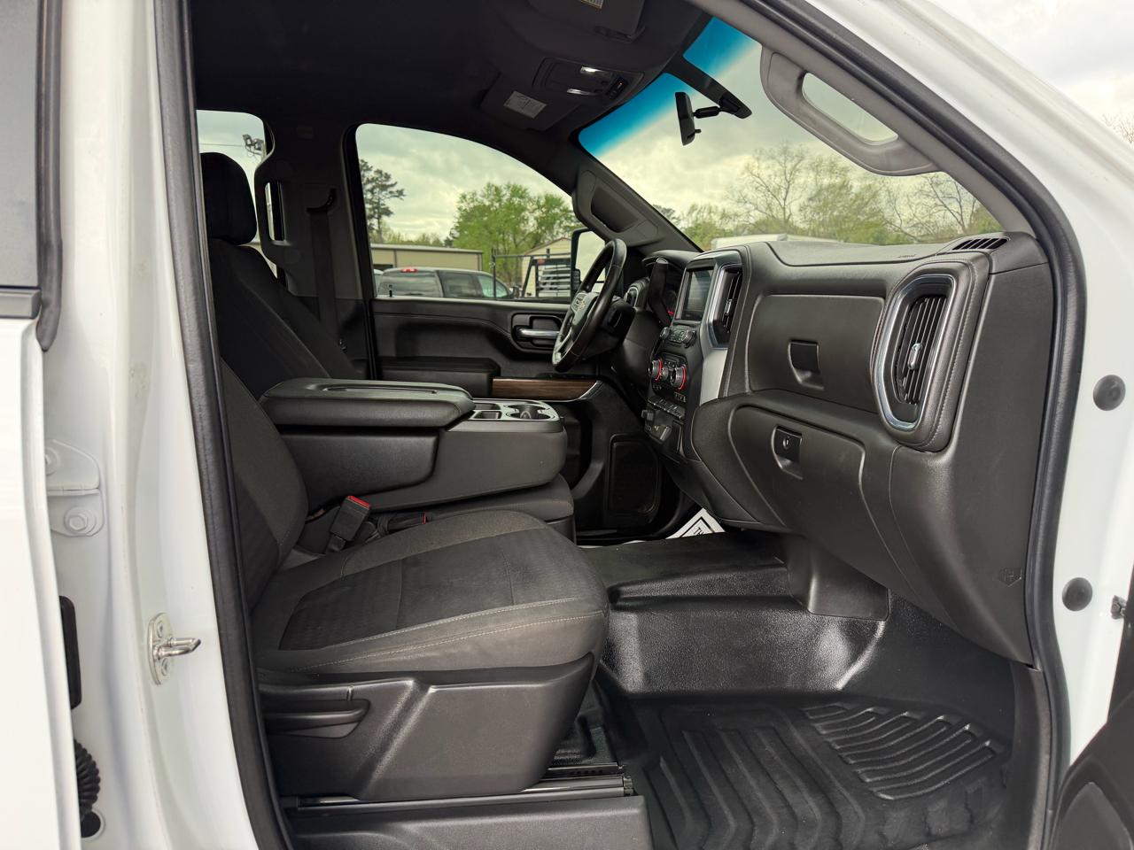 Chevrolet Silverado 3500HD CC 4WD Crew Cab 177" WB, 60" CA LT 2022