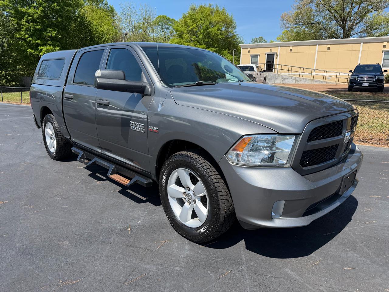 RAM 1500 2WD Crew Cab 140.5" Express 2013