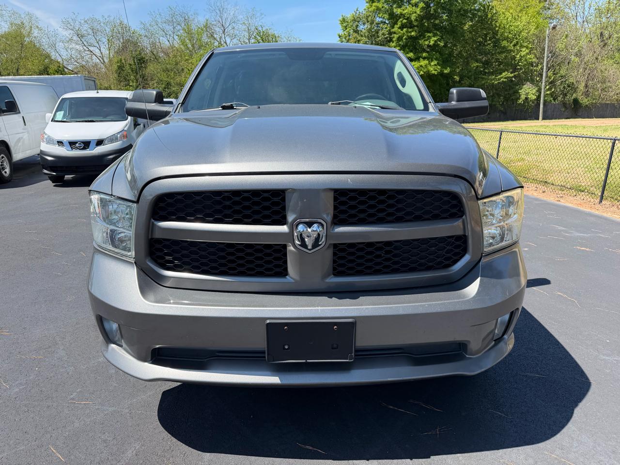RAM 1500 2WD Crew Cab 140.5" Express 2013