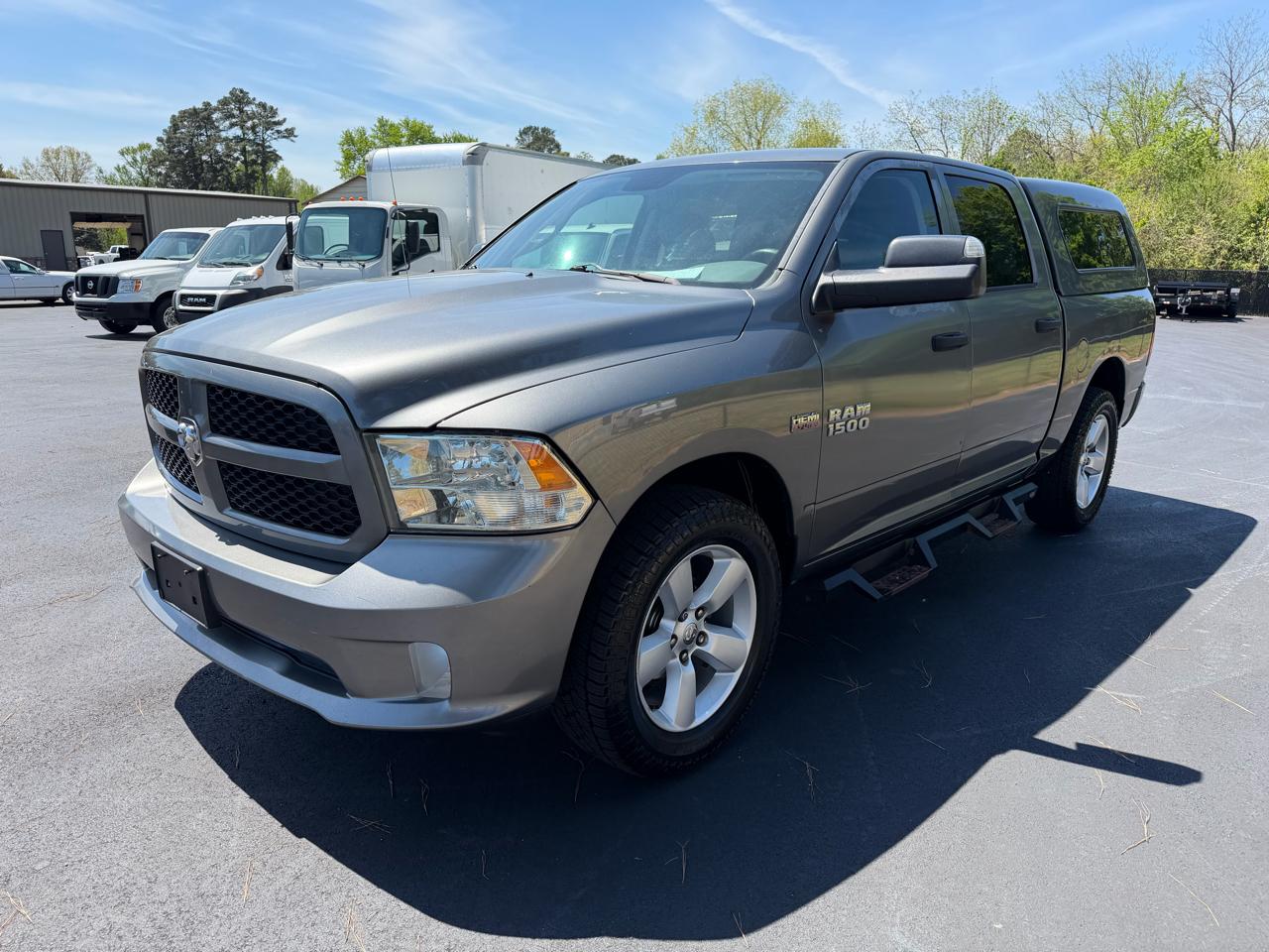 RAM 1500 2WD Crew Cab 140.5" Express 2013