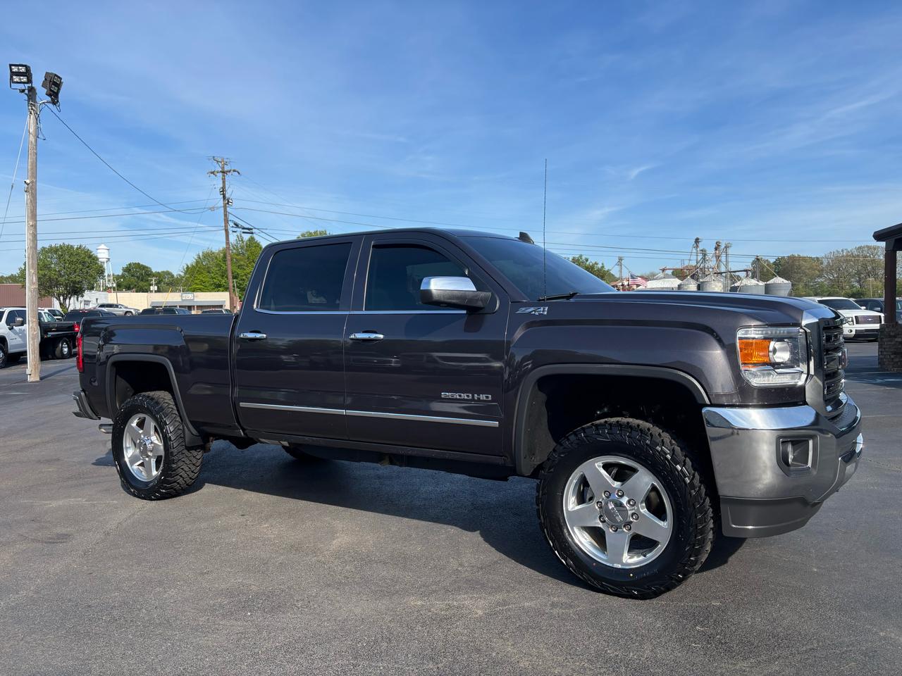 GMC Sierra 2500HD available WiFi 4WD Crew Cab 153.7" SLT 2015