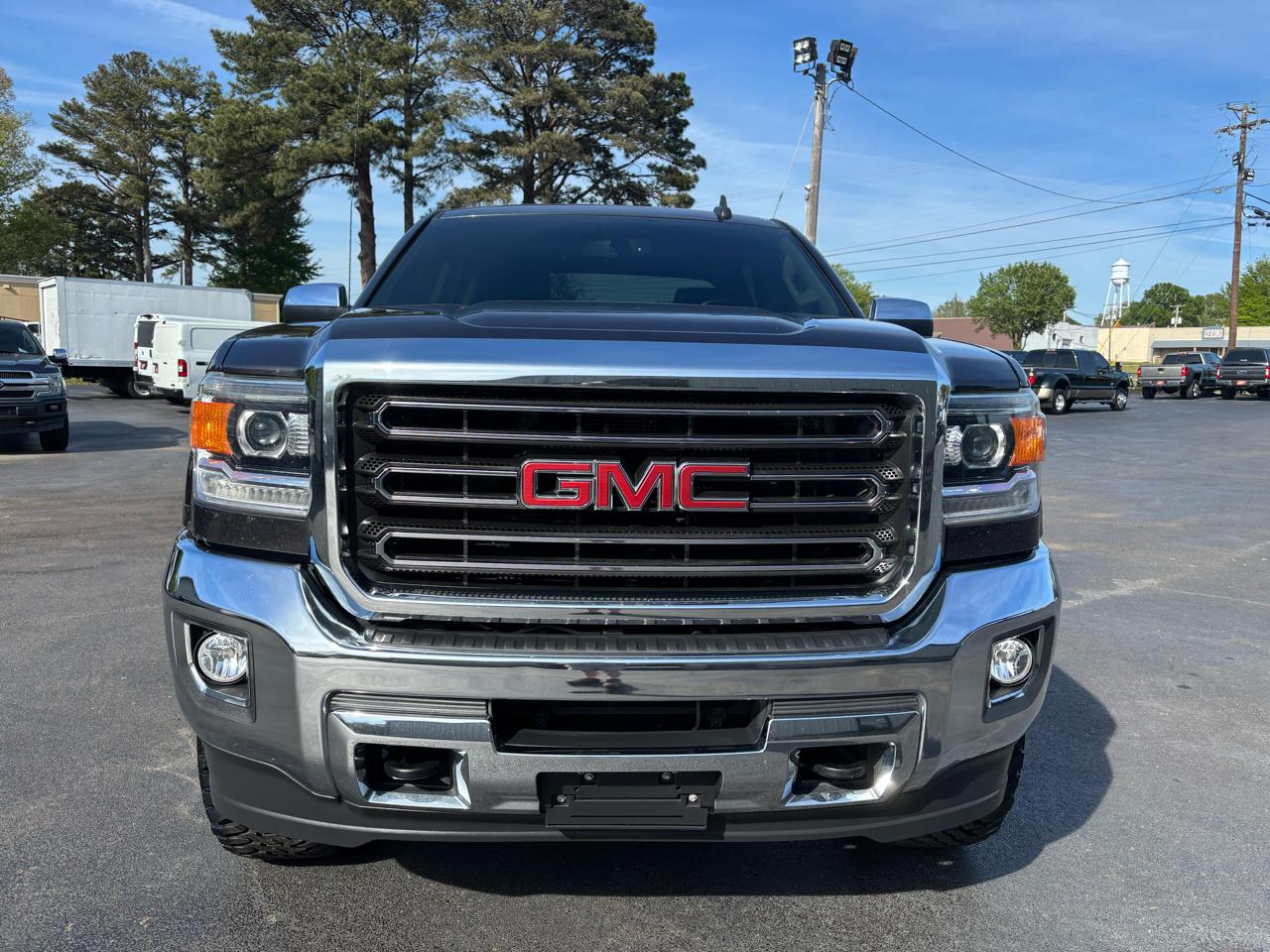 GMC Sierra 2500HD available WiFi 4WD Crew Cab 153.7" SLT 2015