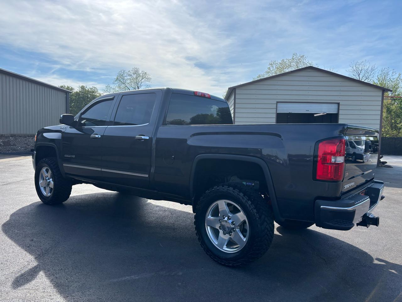 GMC Sierra 2500HD available WiFi 4WD Crew Cab 153.7" SLT 2015