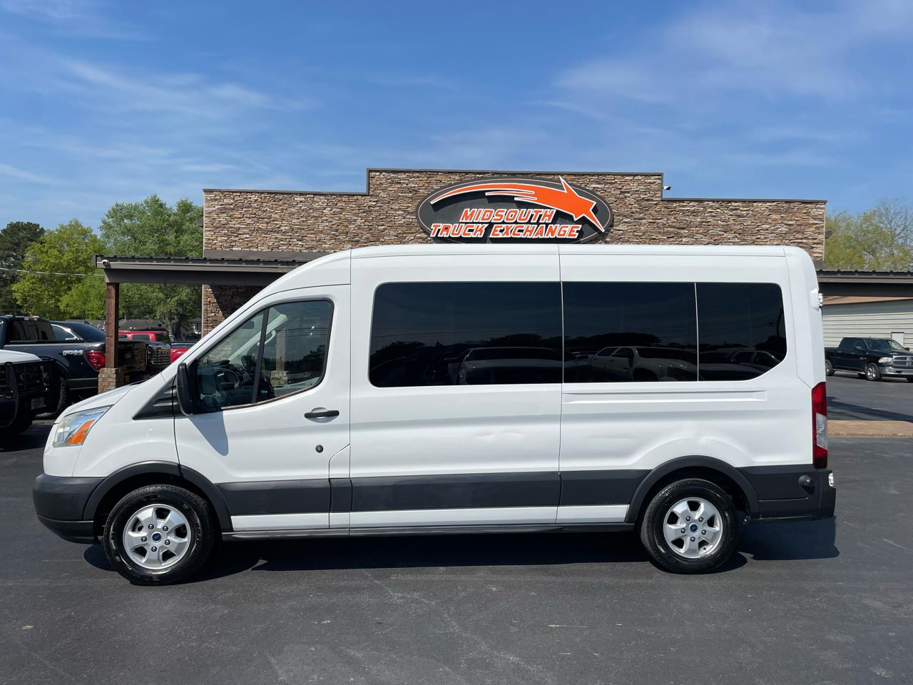 Ford Transit Wagon T-350 148" Med Roof XLT Sliding RH Dr 2017