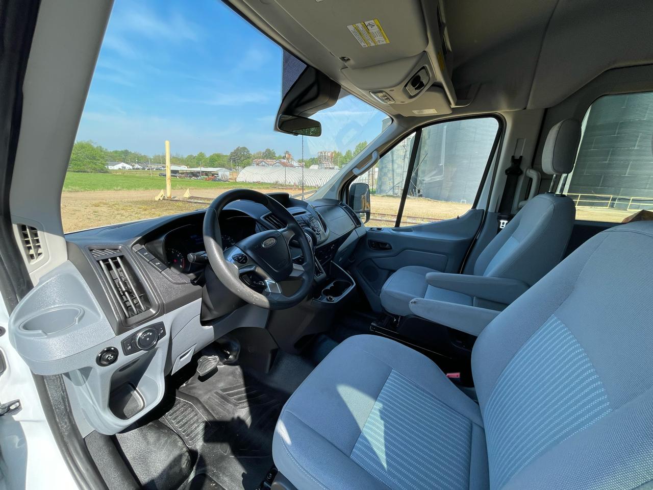 Ford Transit Wagon T-350 148" Med Roof XLT Sliding RH Dr 2017