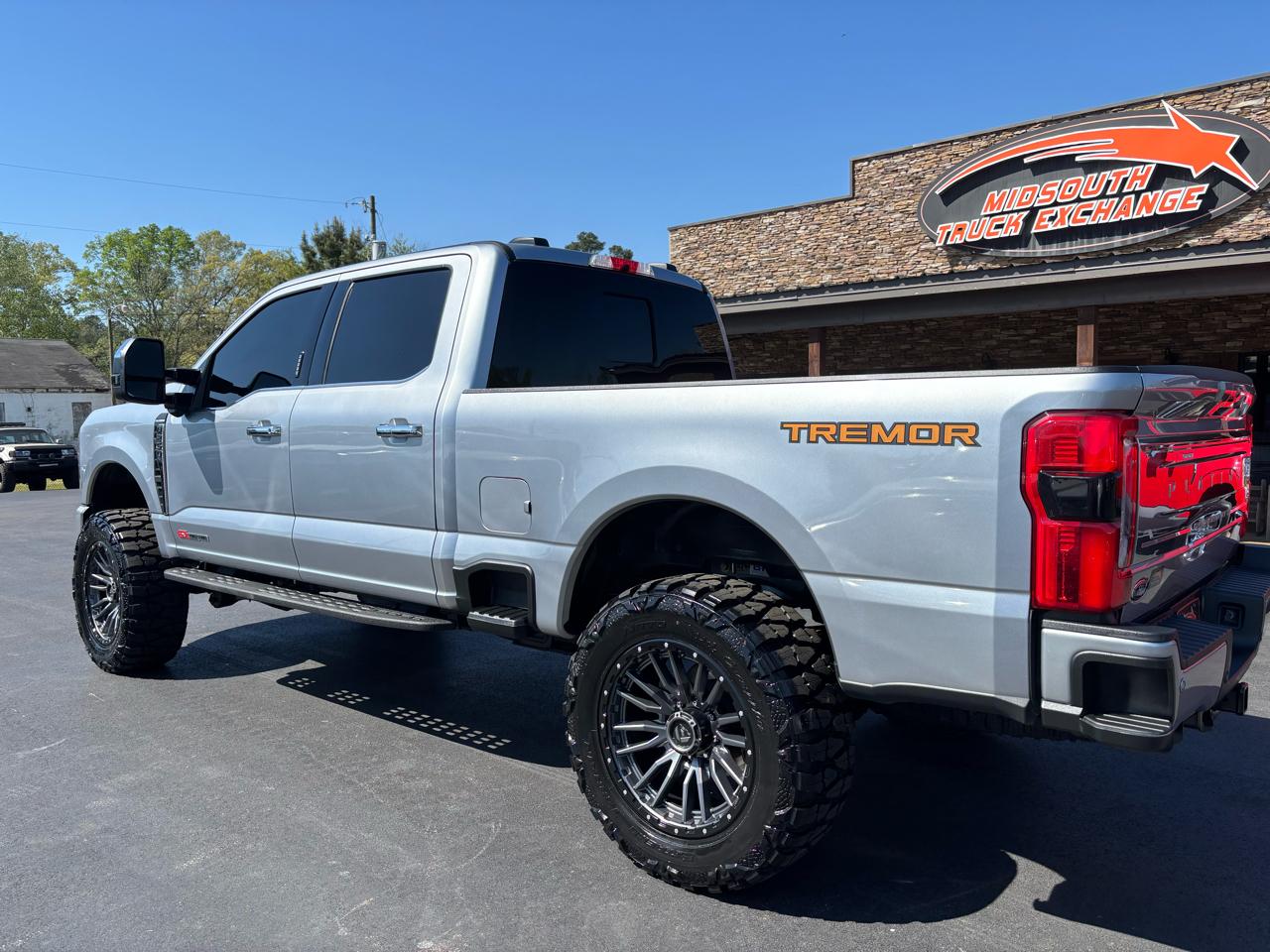 Ford Super Duty F-250 SRW Platinum 4WD Crew Cab 6.75' Box 2024