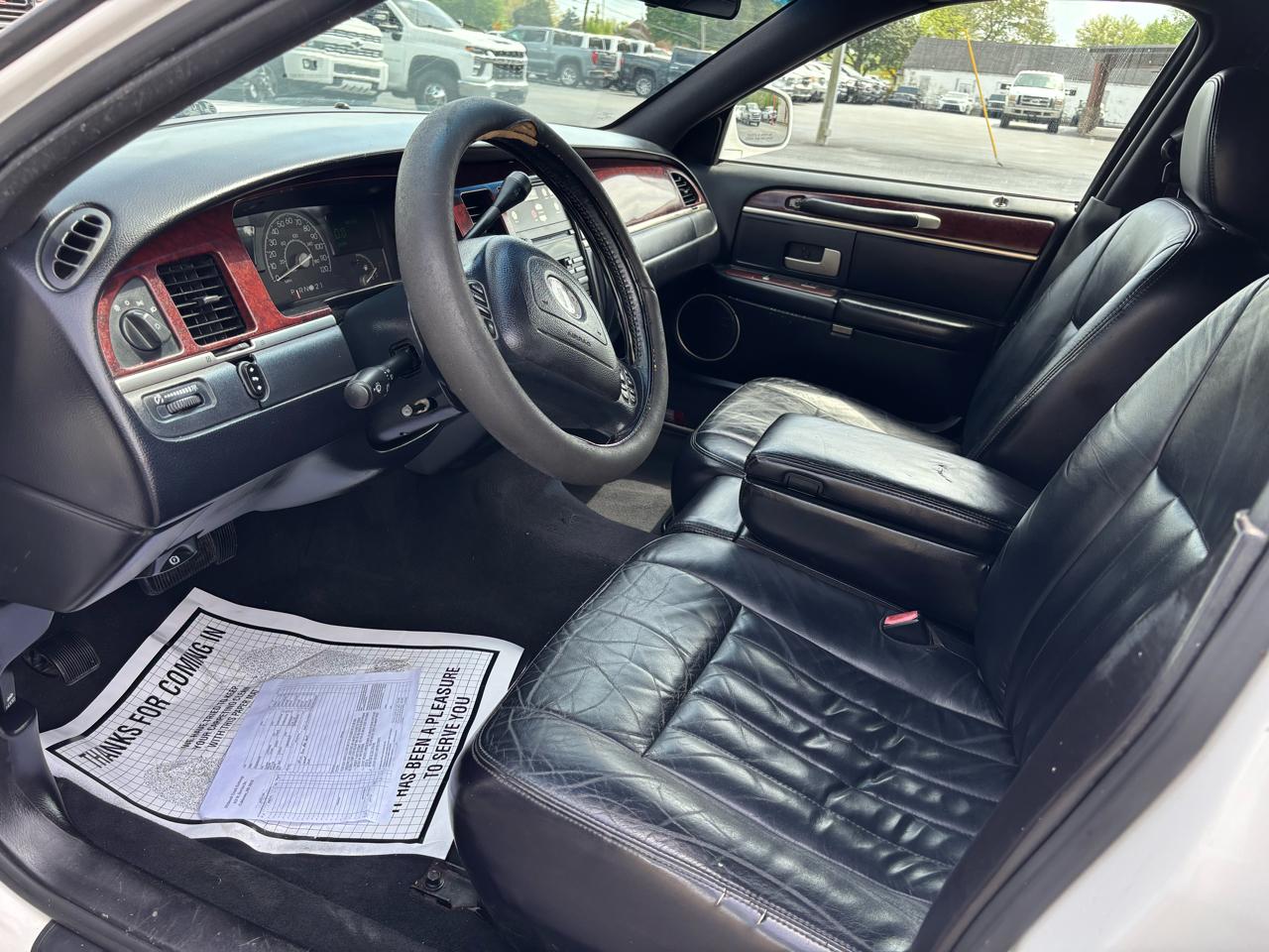 Lincoln Town Car 4dr Sdn Executive w/Limousine Pkg 2004