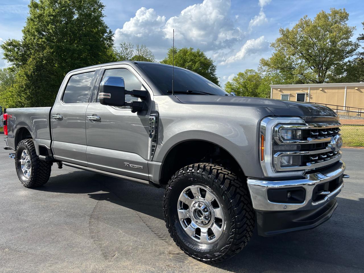 Ford Super Duty F-250 SRW Lariat 4WD Crew Cab 6.75' Box 2024