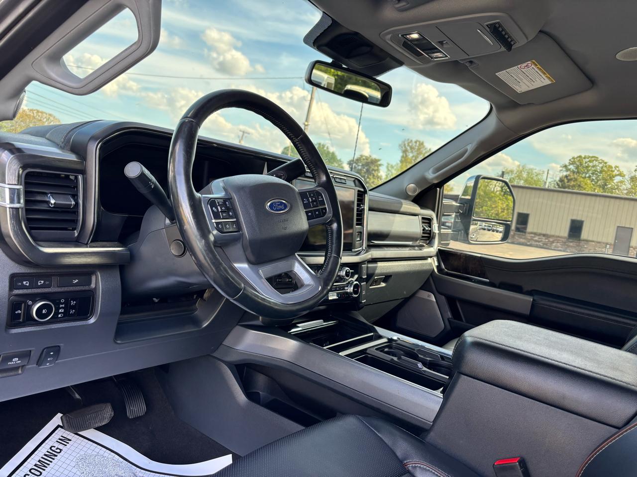Ford Super Duty F-250 SRW Lariat 4WD Crew Cab 6.75' Box 2024