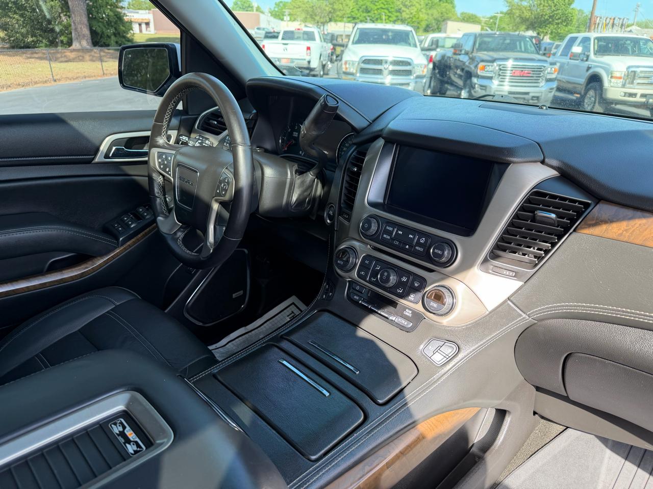GMC Yukon 4WD 4dr Denali 2018