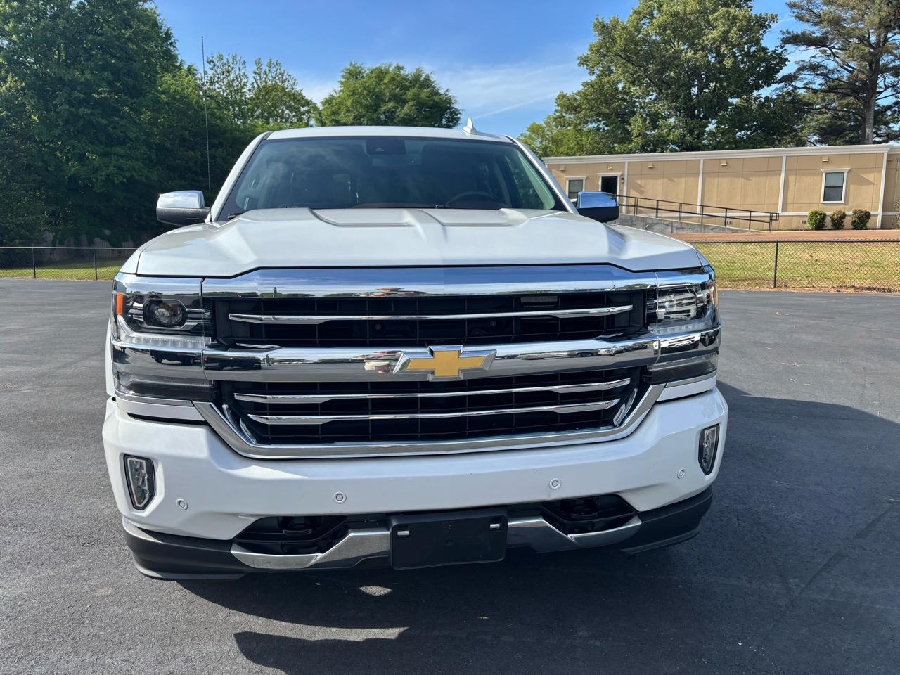Chevrolet Silverado 1500 4WD Crew Cab 143.5" High Country 2018