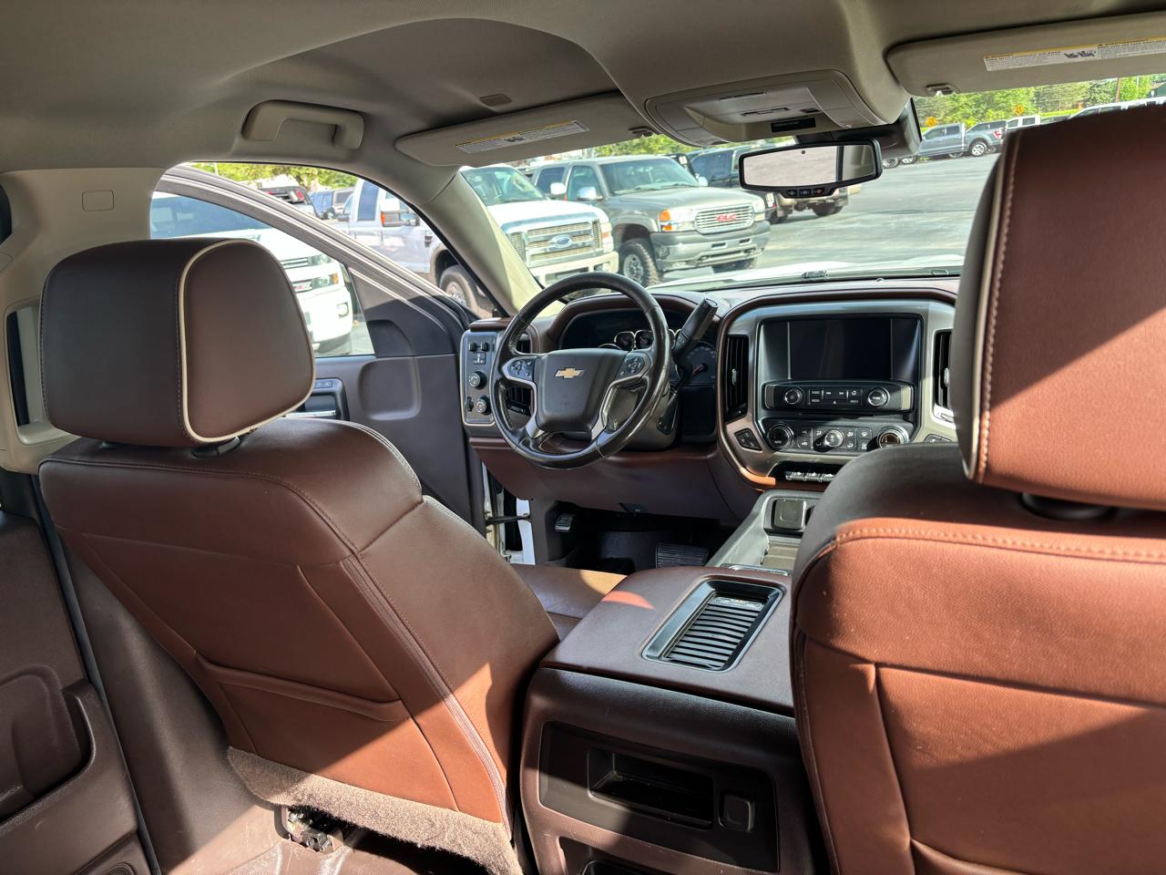 Chevrolet Silverado 1500 4WD Crew Cab 143.5" High Country 2018