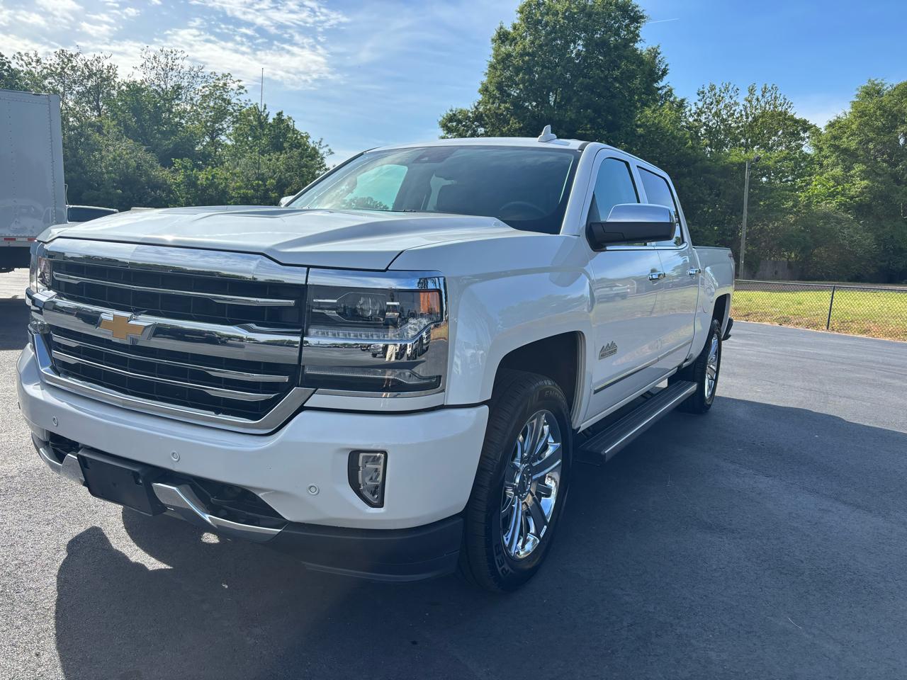 Chevrolet Silverado 1500 4WD Crew Cab 143.5" High Country 2018