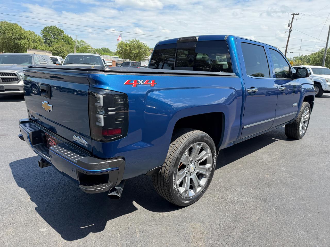Chevrolet Silverado 1500 4WD Crew Cab 143.5" High Country 2018