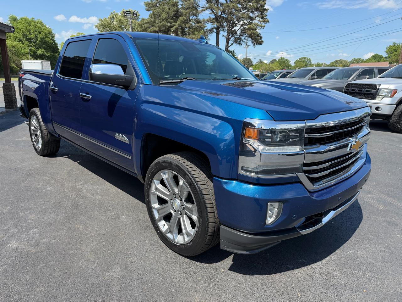 Chevrolet Silverado 1500 4WD Crew Cab 143.5" High Country 2018