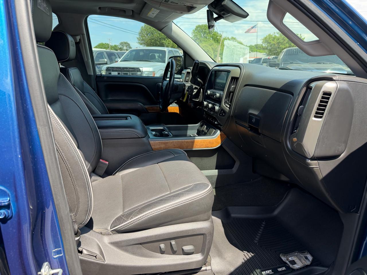 Chevrolet Silverado 1500 4WD Crew Cab 143.5" High Country 2018