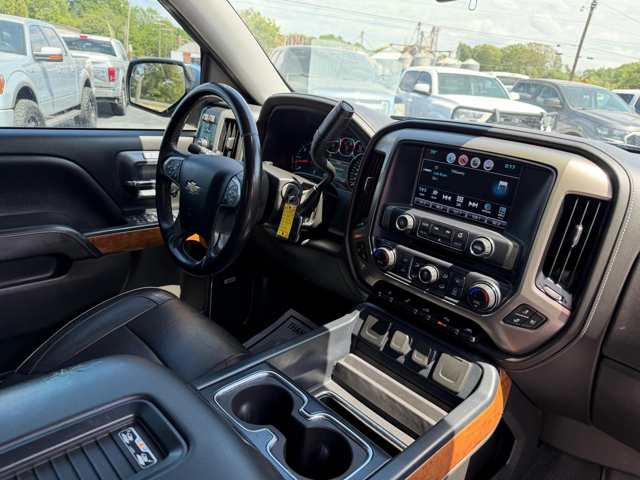 Chevrolet Silverado 1500 4WD Crew Cab 143.5" High Country 2018