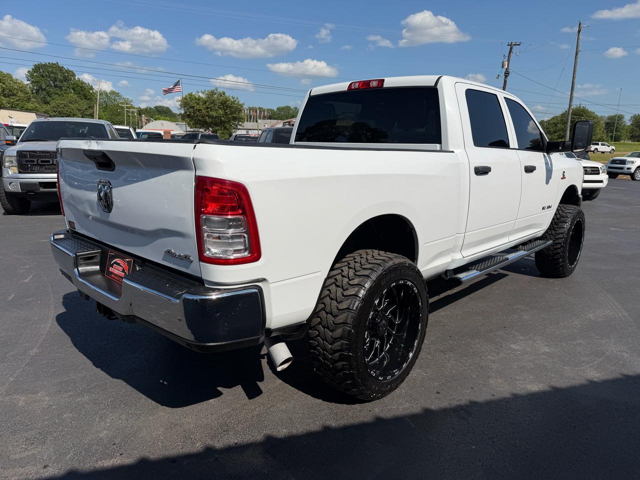 RAM 2500 Tradesman 4x4 Crew Cab 6'4" Box 2021
