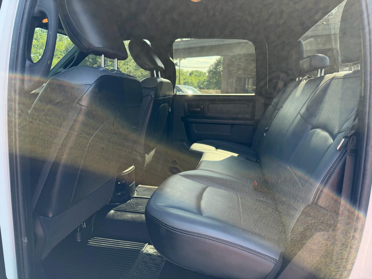 RAM 2500 Tradesman 4x4 Crew Cab 6'4" Box 2021