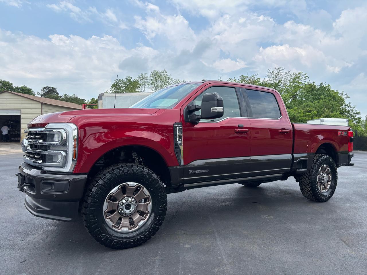 Ford Super Duty F-350 SRW King Ranch 4WD Crew Cab 6.75' Box 2025