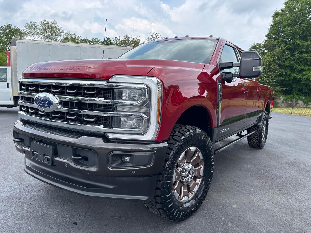 Ford Super Duty F-350 SRW King Ranch 4WD Crew Cab 6.75' Box 2025