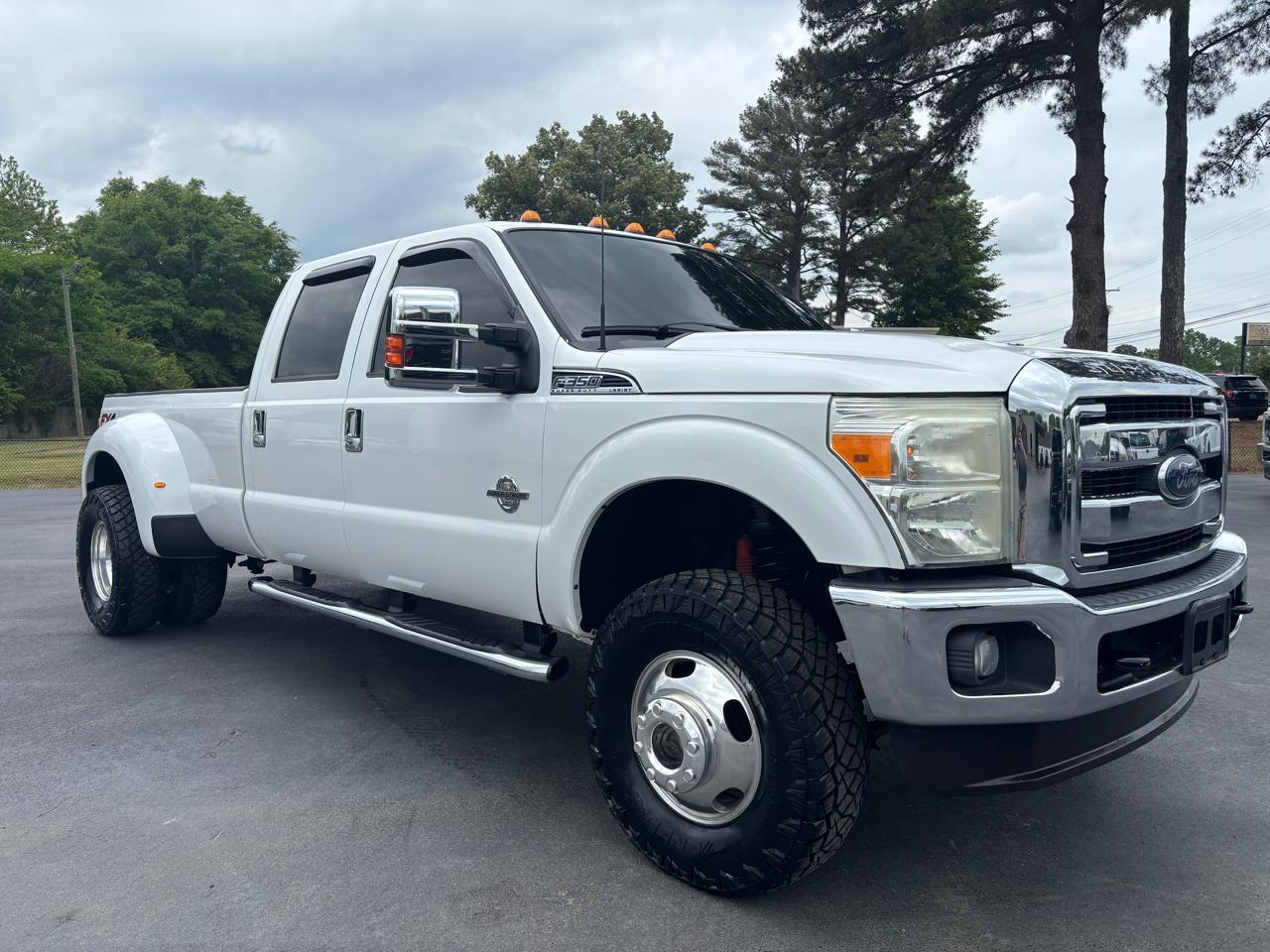Ford Super Duty F-350 DRW 4WD Crew Cab 172" Lariat 2013