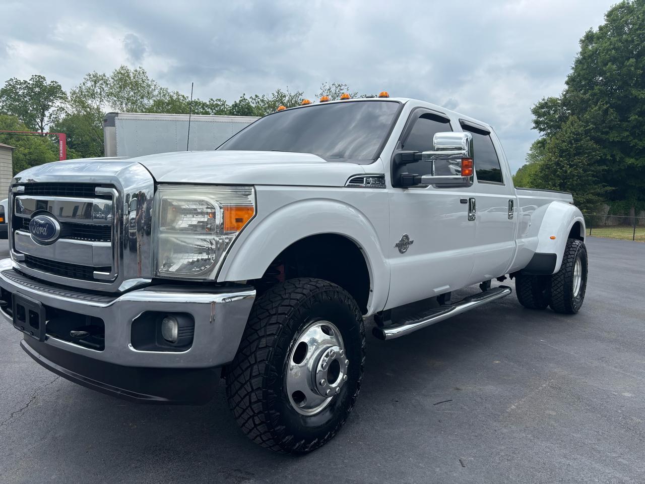 Ford Super Duty F-350 DRW 4WD Crew Cab 172" Lariat 2013