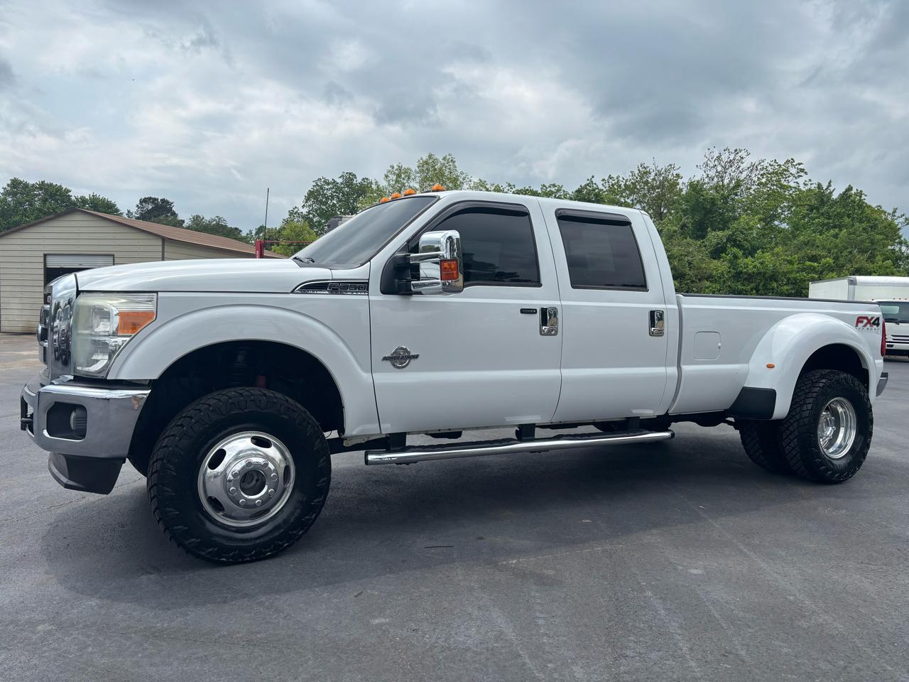 Ford Super Duty F-350 DRW 4WD Crew Cab 172" Lariat 2013