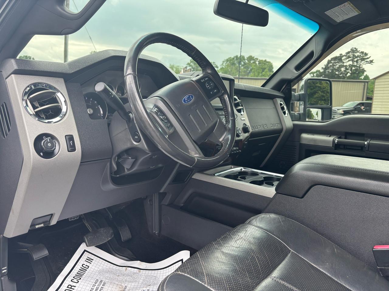 Ford Super Duty F-350 DRW 4WD Crew Cab 172" Lariat 2013