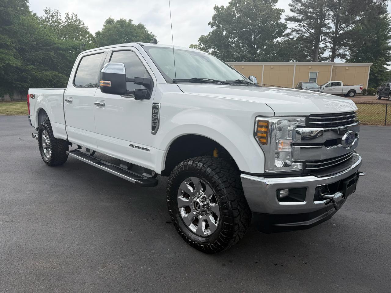 Ford Super Duty F-250 SRW Lariat 4WD Crew Cab 6.75' Box 2019