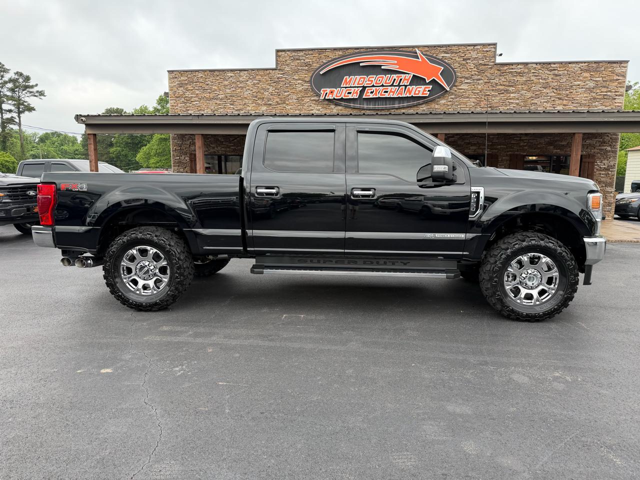 Ford Super Duty F-250 SRW Lariat 4WD Crew Cab 6.75' Box 2022
