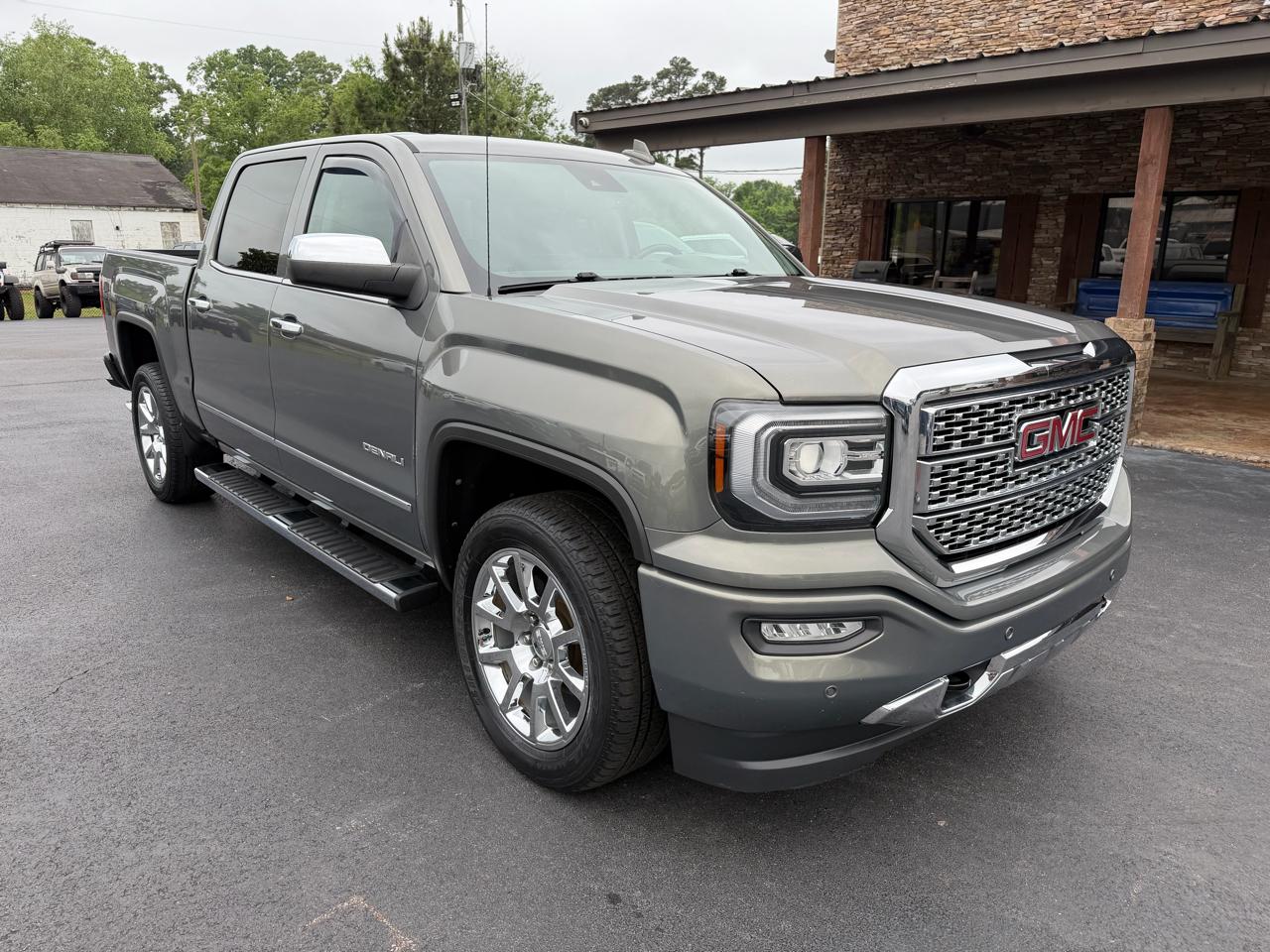 GMC Sierra 1500 4WD Crew Cab 143.5" Denali 2017
